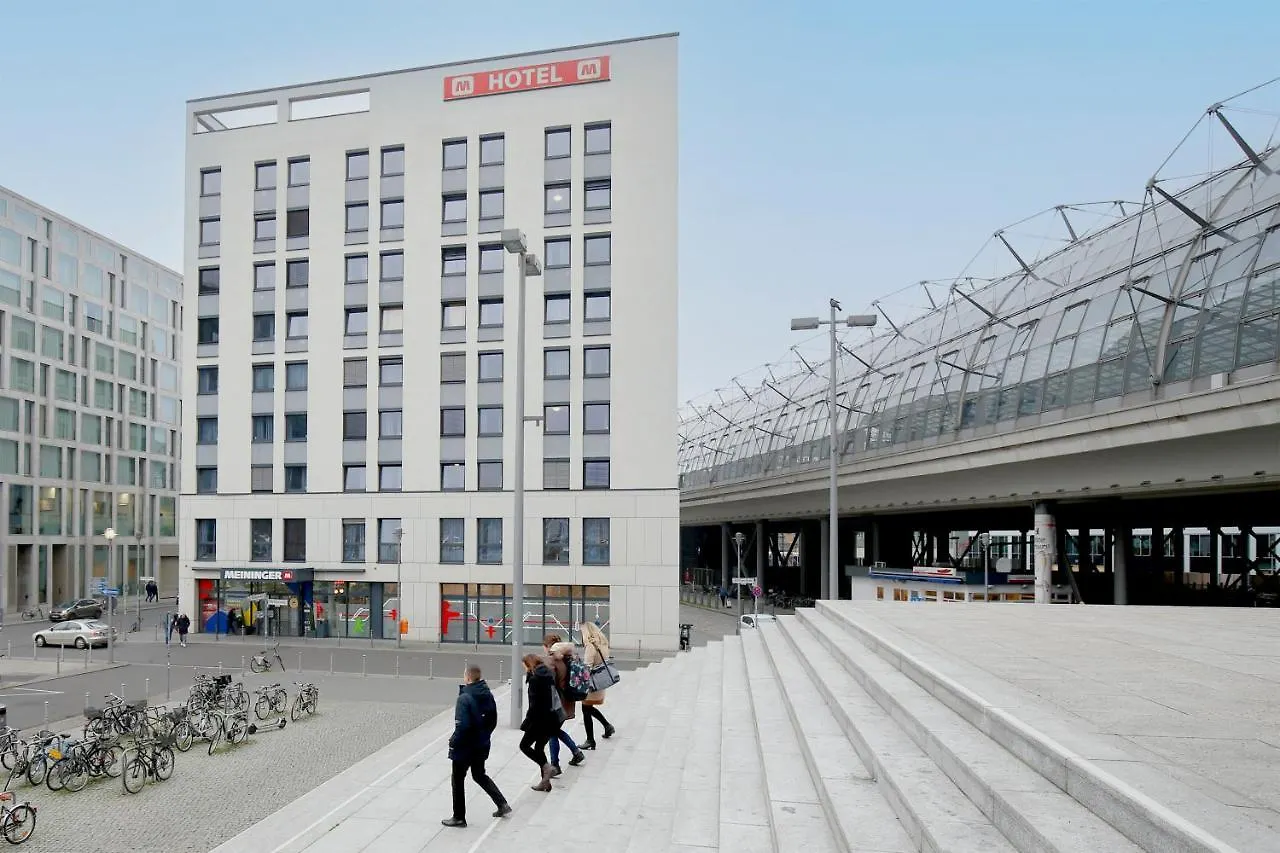 Meininger Hotel Berlin Hauptbahnhof 3*,  Německo