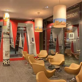 Meininger Hotel Berlin Hauptbahnhof 3*,