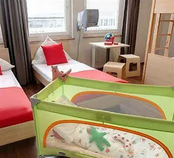 Meininger Hotel Berlin Hauptbahnhof