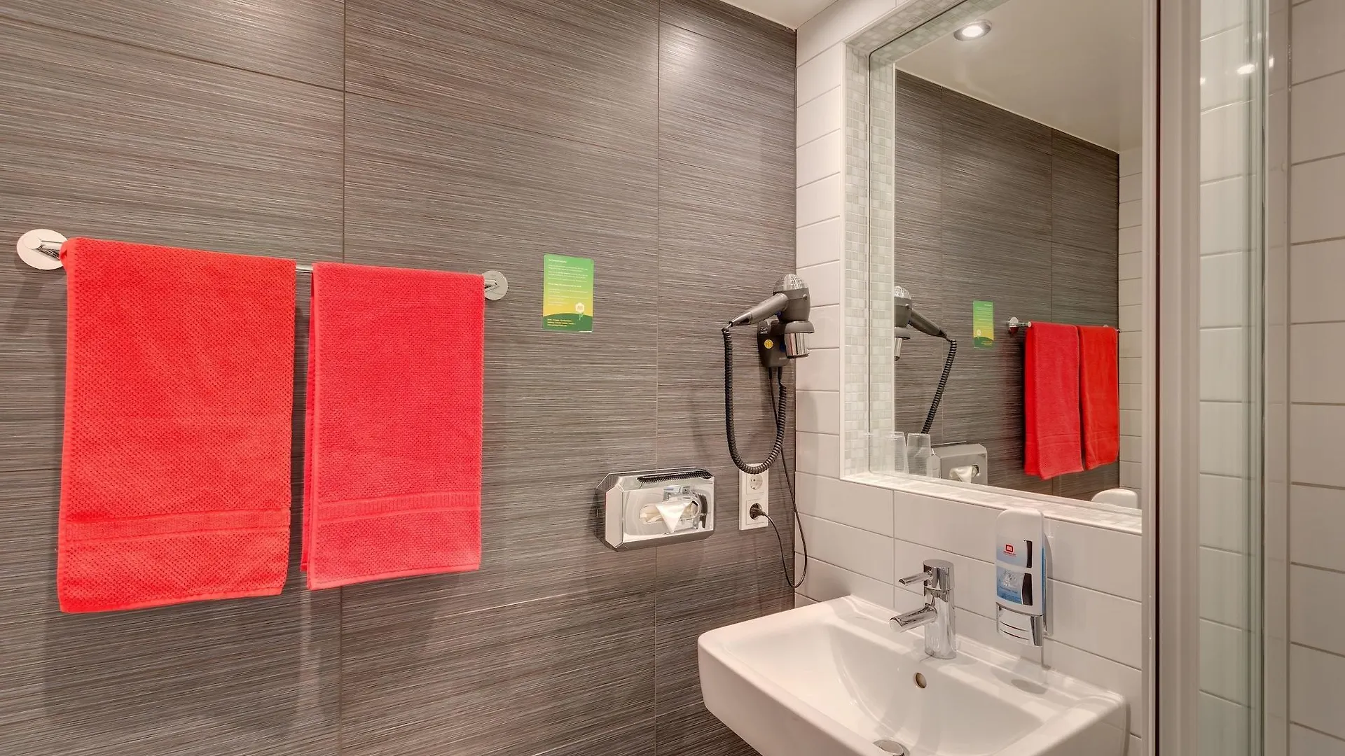 Meininger Hotel Berlin Hauptbahnhof