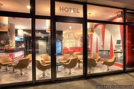 Meininger Hotel Berlin Hauptbahnhof 3*,