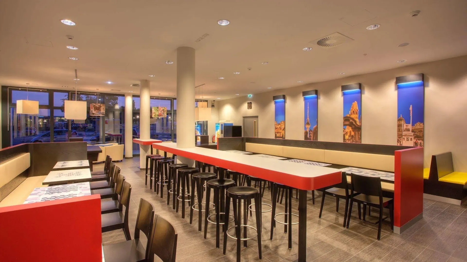 Meininger Hotel Berlin Hauptbahnhof