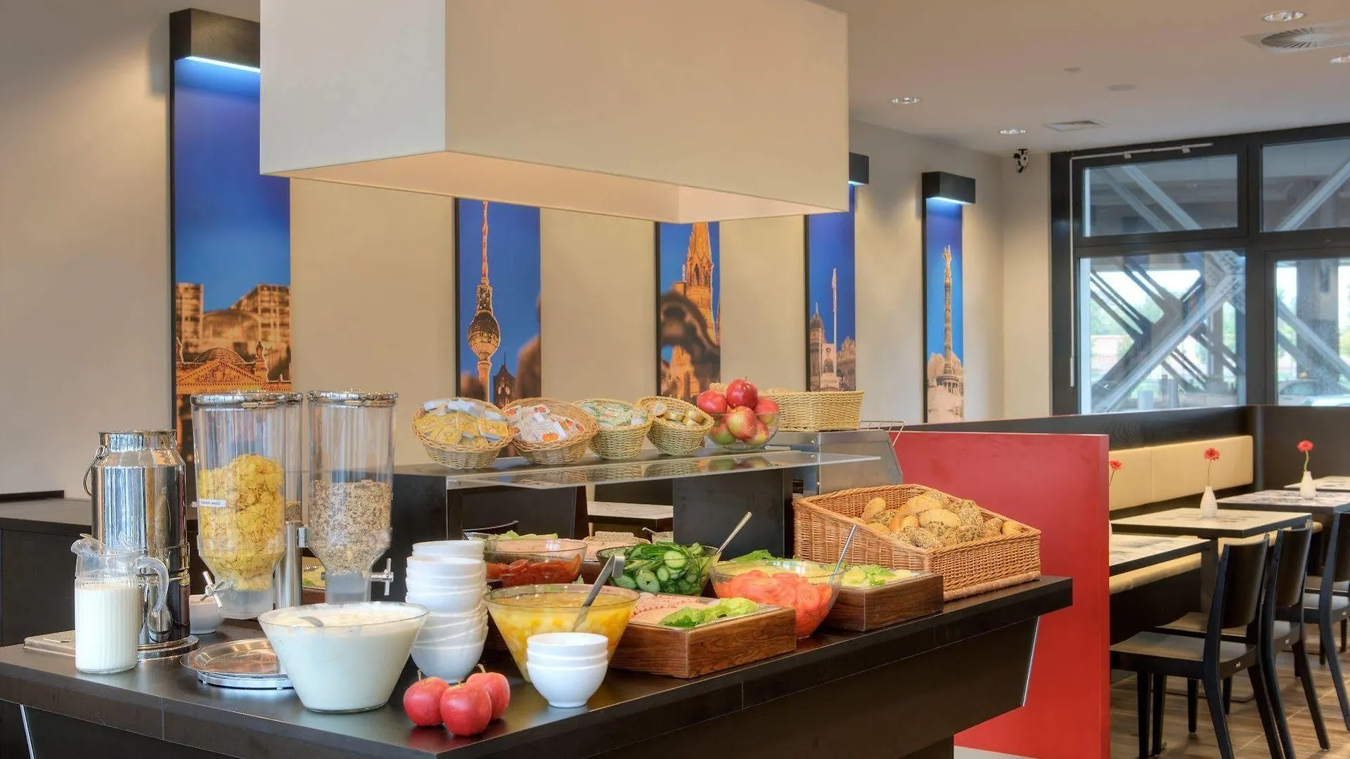 Meininger Hotel Berlin Hauptbahnhof